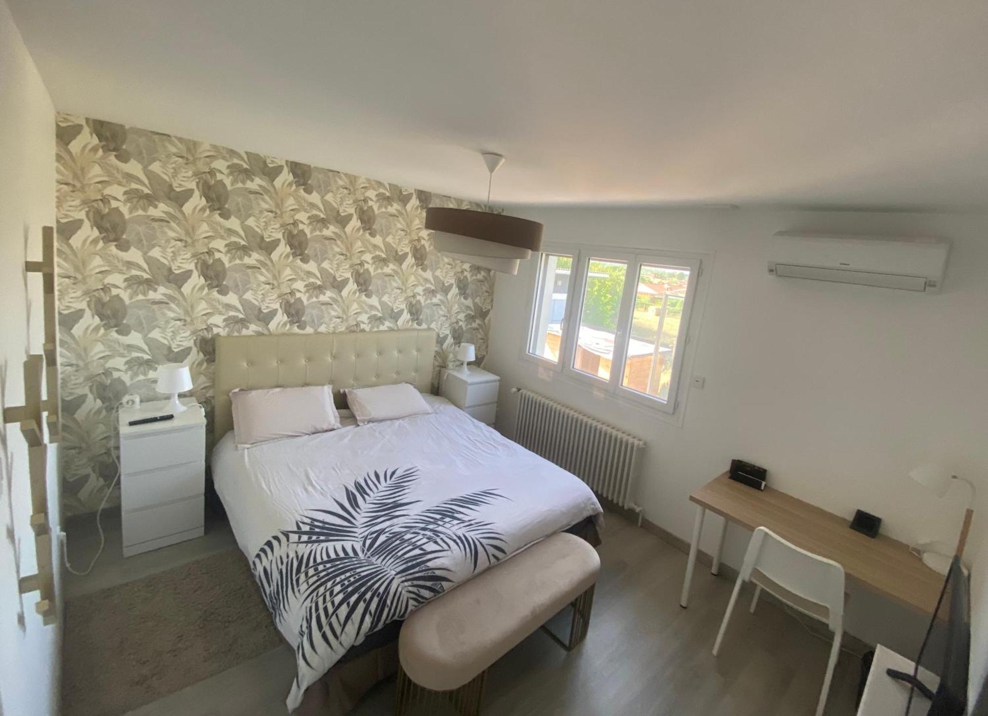 Chambre Dans Logement Partage Chez L Habitant Avec Piscine De 1 A 3 Chambres Grieges Rum bild